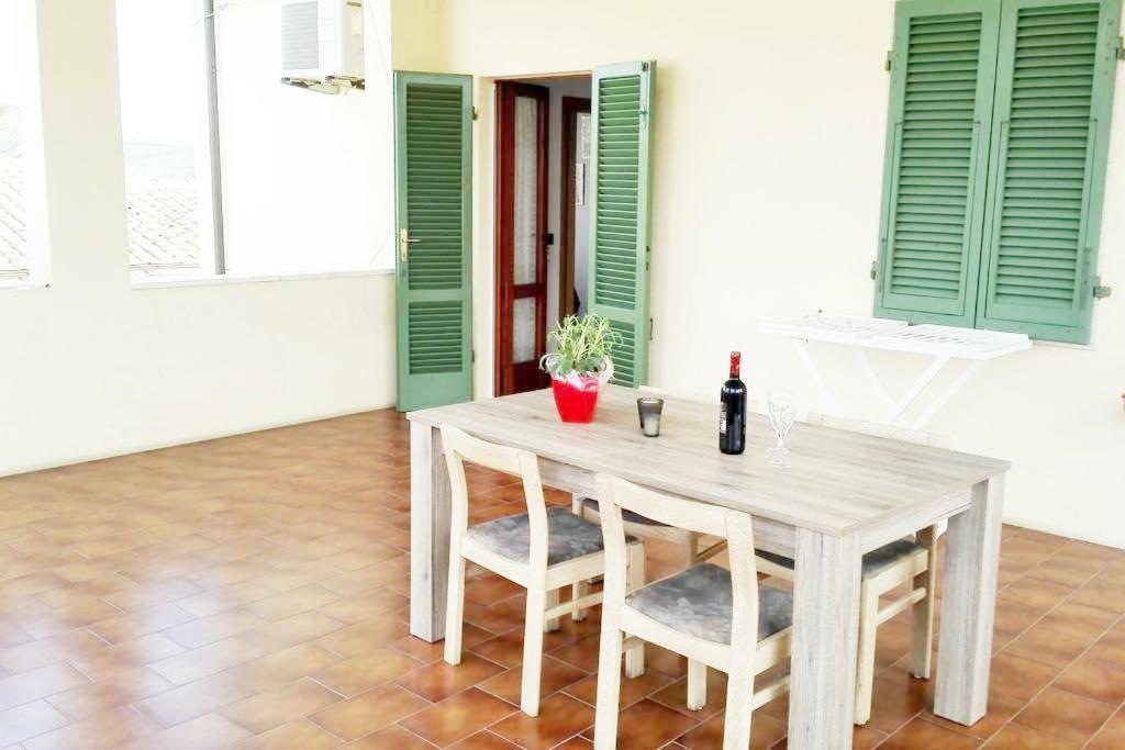 Appartamento la terrazza del silenzio Fattoria Spedaletto Esterno foto
